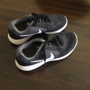 Nike running shoes like new!!!
